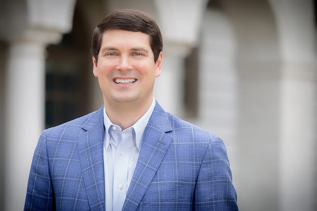 business_headshots_karenimages 2020 - 44 - atlanta's commercial photographer environmental headshot of an executive by atlanta corporate headshot photographer karen images