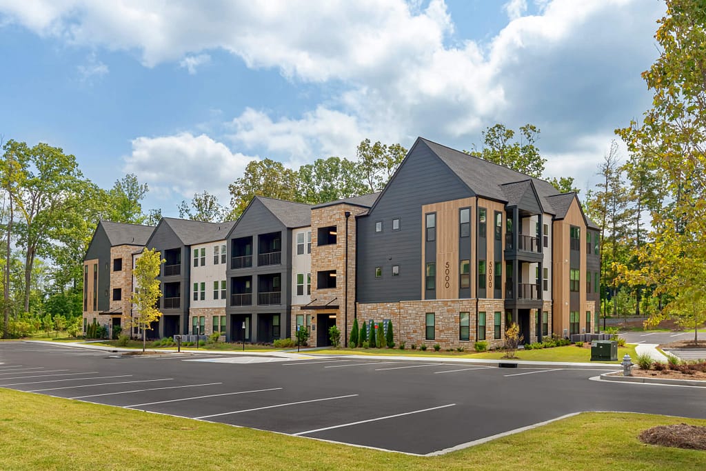 07 - oslo_mcshane construction_karen images 2024 -_ - atlanta's commercial photographer ecterior of an apartment building at oslo by architectural photographer karen images