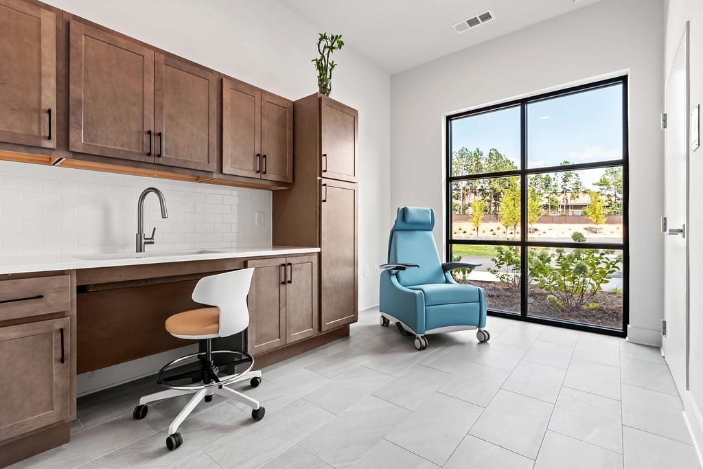 30 - mcshane_the veranda at assembly - atlanta's commercial photographer a kitchen in a two bedroom apartment at the veranda at assembly photographed by architectural photographer karen images