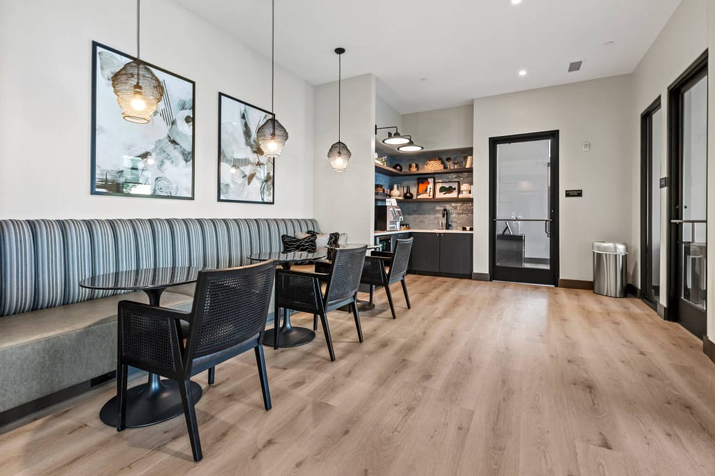 32 - oslo_mcshane construction_karen images 2024 -_ - atlanta's commercial photographer oslo community lounge by architectural photographer karen images