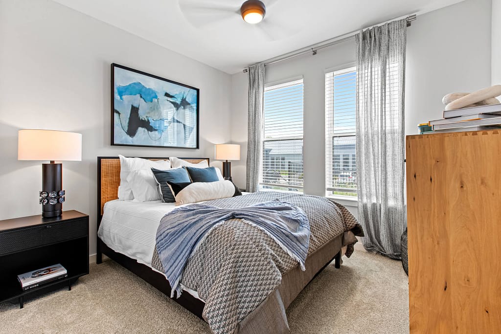 52 - oslo_one bedroom_mcshane construction_karen images 2024 -_ - atlanta's commercial photographer a bedroom at oslo by architectural photographer karen images