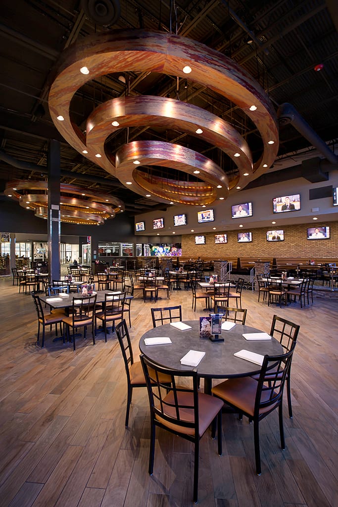 commercial_architecture_real estate photography_atlanta_interior_karenimages 2020 - 01 - atlanta's commercial photographer architectural photograph of the dining area of andretti in marietta, georgia by atlanta architectural photographer karen images
