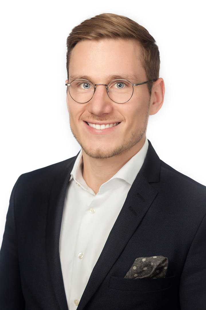 business_headshots_real estate photography_atlanta_karenimages 2020 - 10 - atlanta's commercial photographer executive headshot of a client photographed on location as an executive portrait by corporate headshot photographer karen images